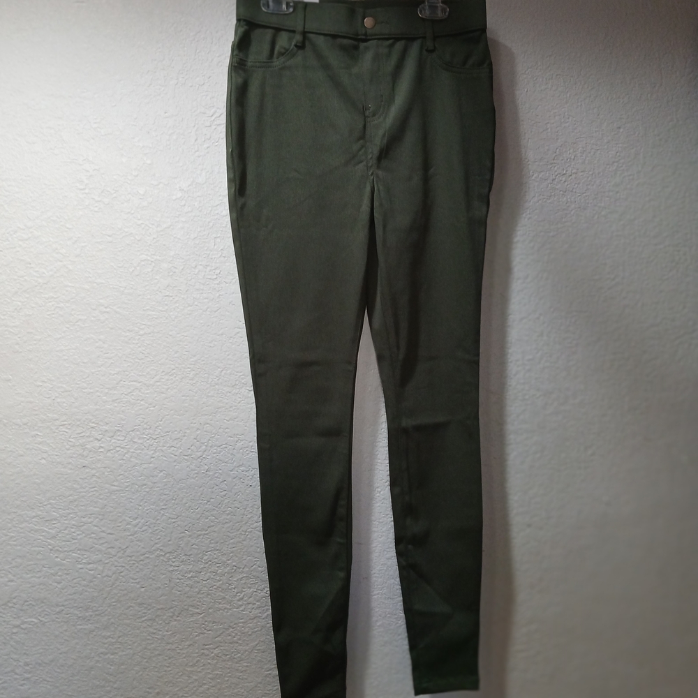 Time and Tru Dark Green Fitted Pants